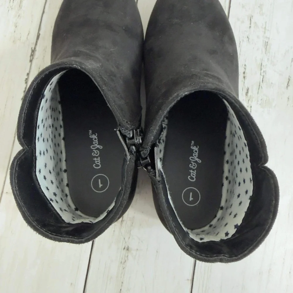 Cat & Jack Girl's Black Faux Suede‎ Ankle Boots Side Zip Size 1